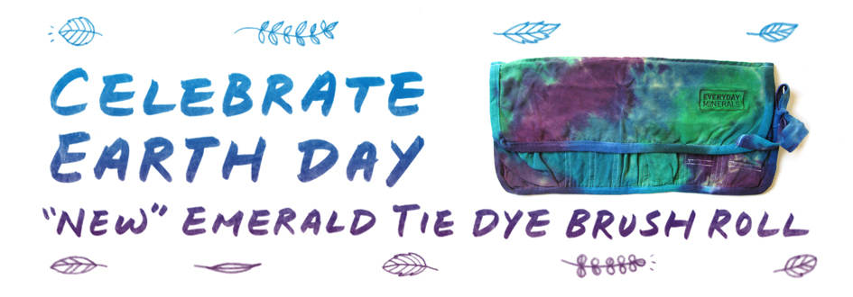 Mineral-Makeup_Emerald_TieDye_BrushRoll2
